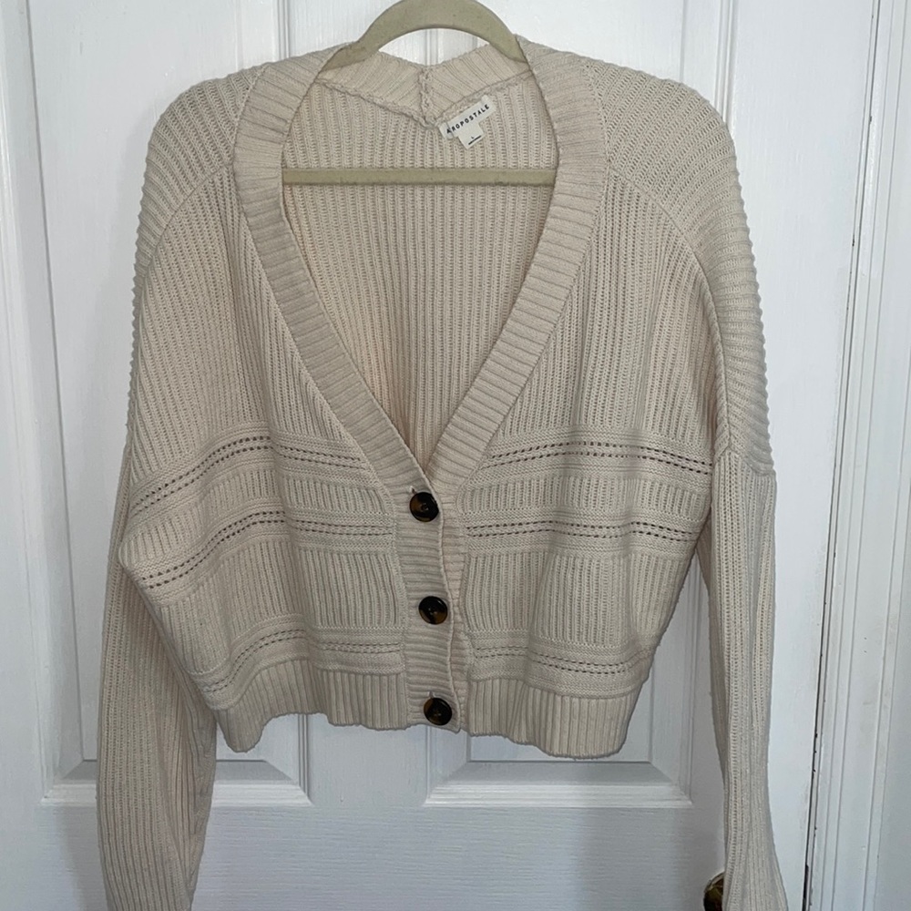 Cropped Sweater Size: L